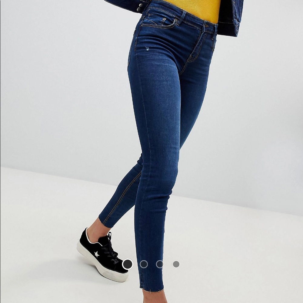 Stradivarius Regular Waist Skinny Jeans Dark Wash SZ 8